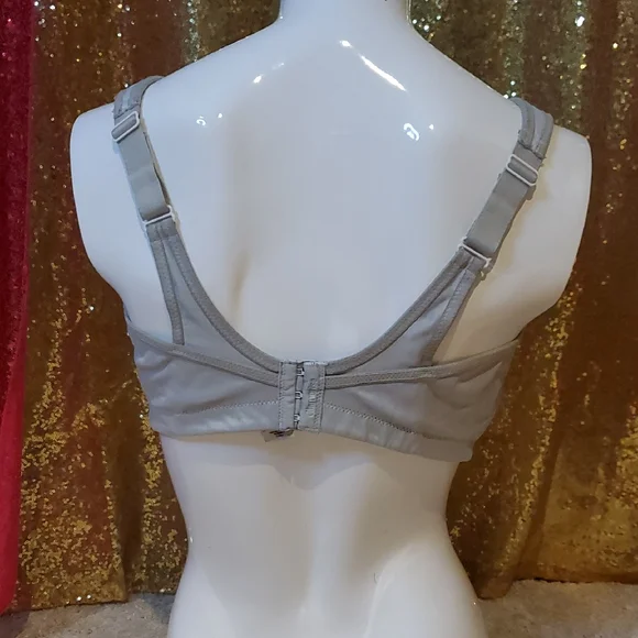 Sport Bra - Picture 2 of 4